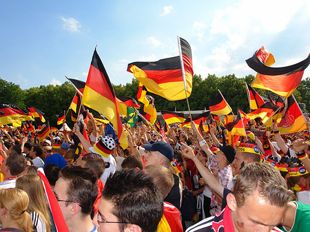 Fotos Fahnenmeer