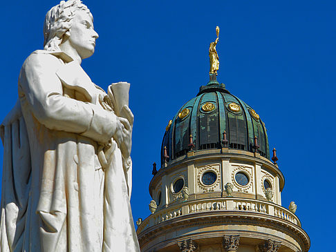 Fotos Schillerdenkmal mit dem Französischen Dom