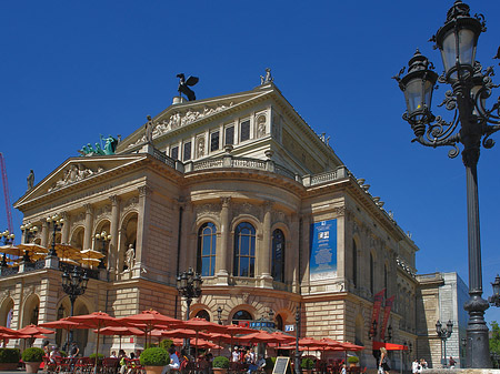 Foto Oper mit Laterne