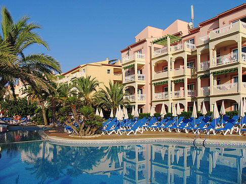 Foto Hotel mit Pool