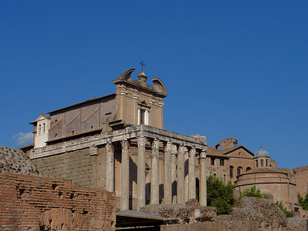 Foto Tempel des Antoninus Pius und der Faustina