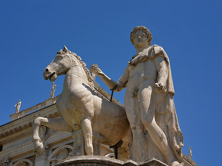 Statuen der Dioskuren